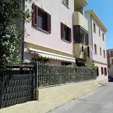 Apartament La Maddalena, Tra Centro E Isola Caprera
