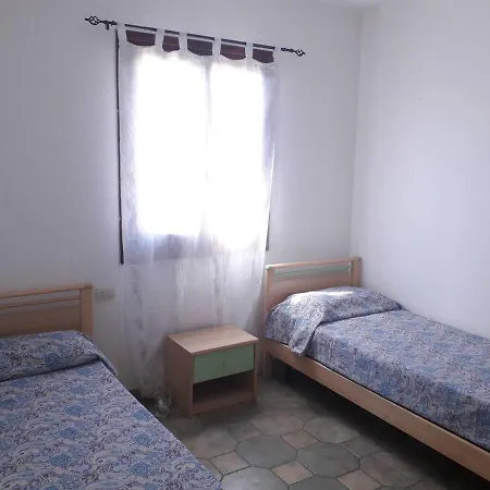 Apartament La Maddalena, Tra Centro E Isola Caprera *